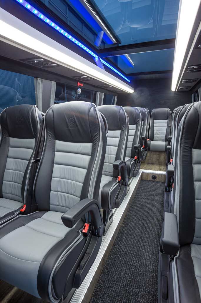 tempo traveller 14 seater