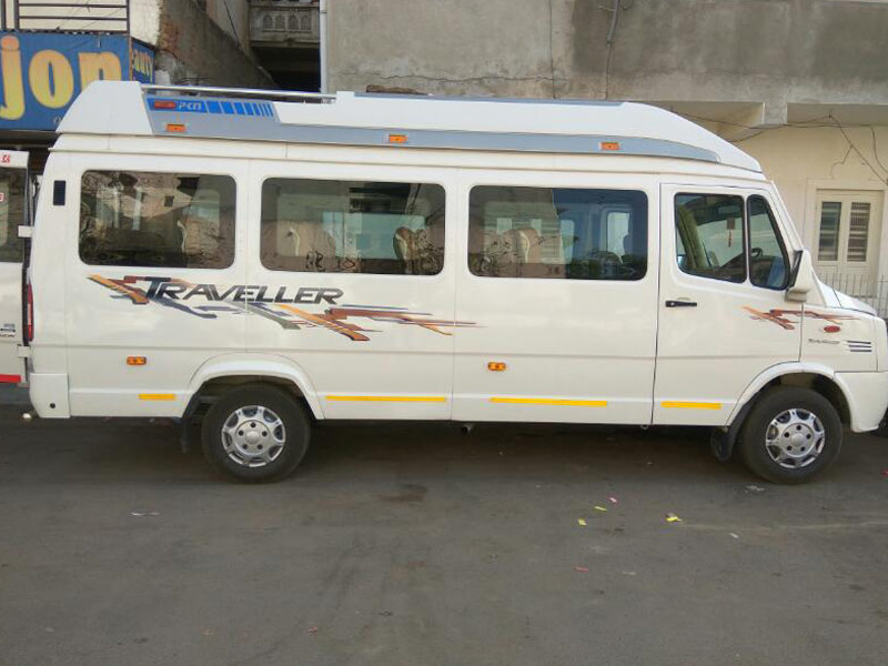 tempo traveller 17 seater